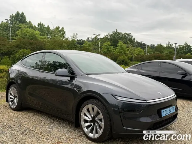 Tesla Model Y 2025 автомат (гидро), миниатюра 8