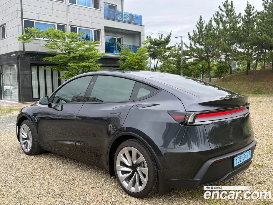 Tesla Model Y 2025 автомат (гидро), фото 9