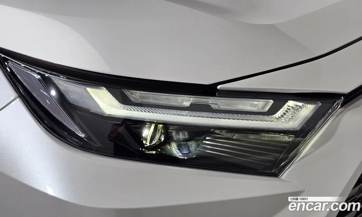 Toyota RAV4 2025 2.5 автомат (гидро), фото 8