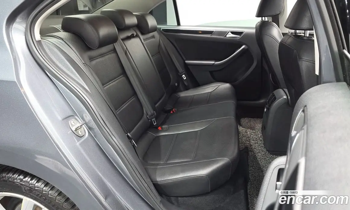 Volkswagen Jetta 2015 2.0 автомат (гидро), фото 12