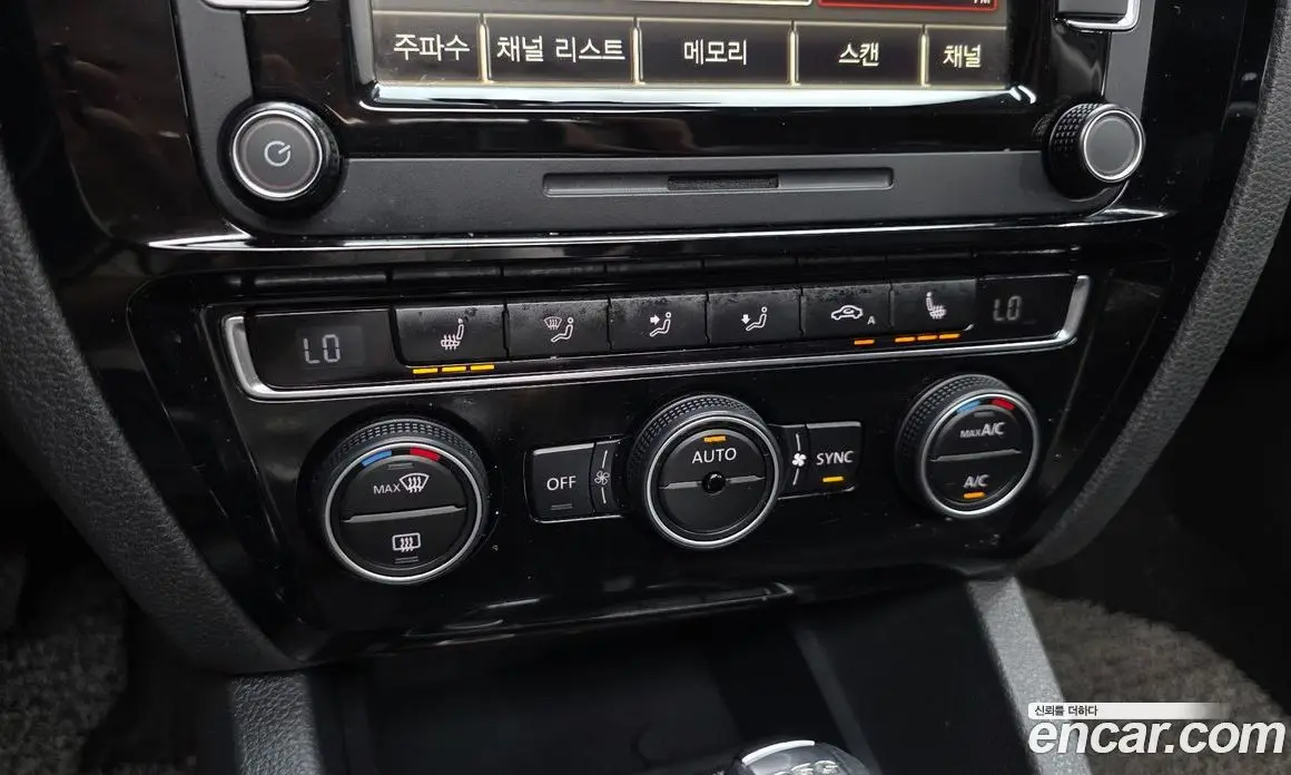 Volkswagen Jetta 2015 2.0 автомат (гидро), фото 16