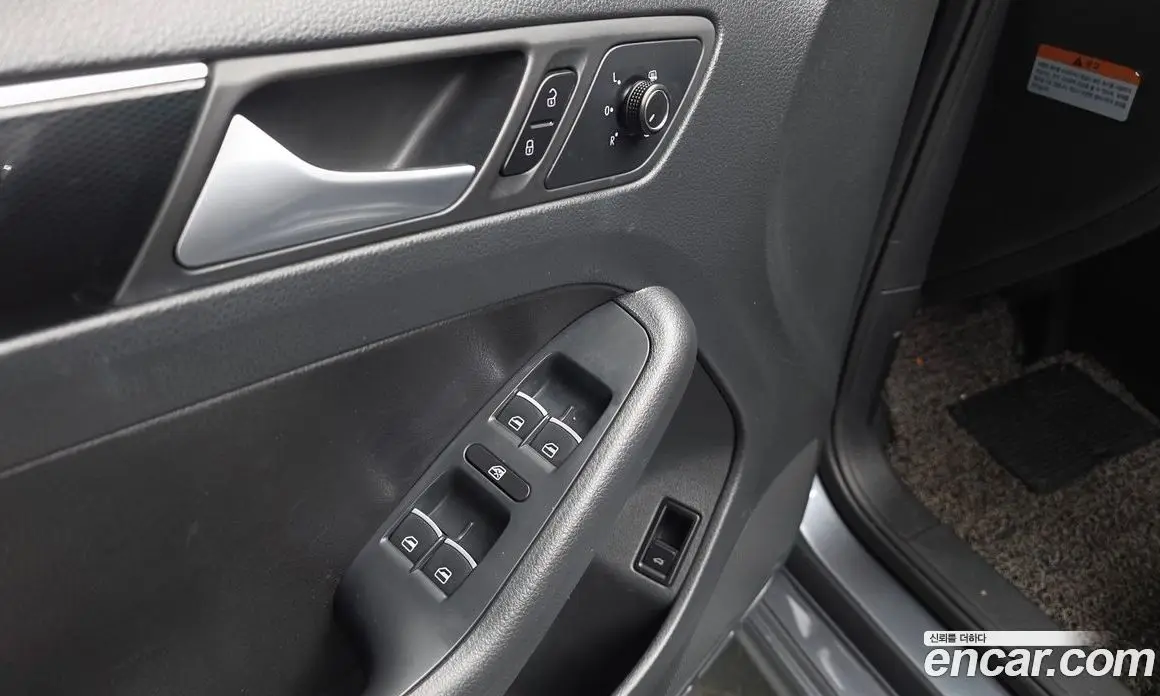 Volkswagen Jetta 2015 2.0 автомат (гидро), фото 19