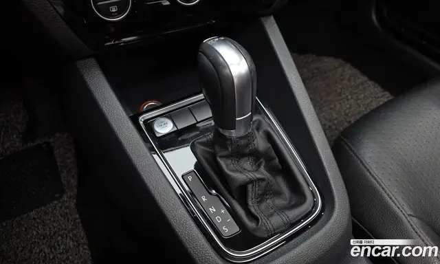 Volkswagen Jetta 2015 2.0 автомат (гидро), миниатюра 9