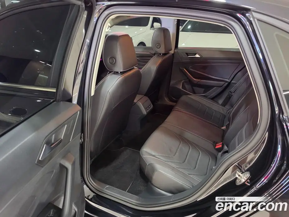 Volkswagen Jetta 2022 1.5 автомат (гидро), фото 11