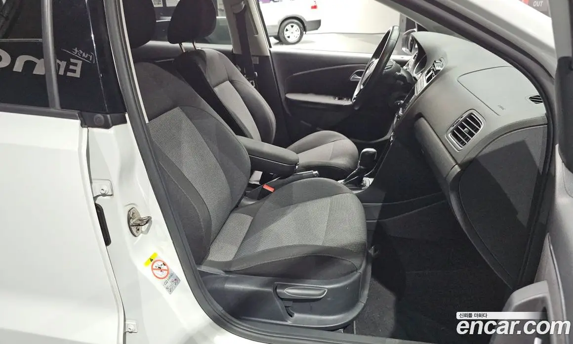 Volkswagen Polo 2015 1.4 автомат (гидро), фото 12