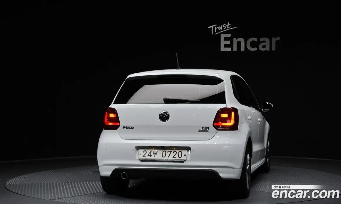 Volkswagen Polo 2015 1.4 автомат (гидро), фото 4