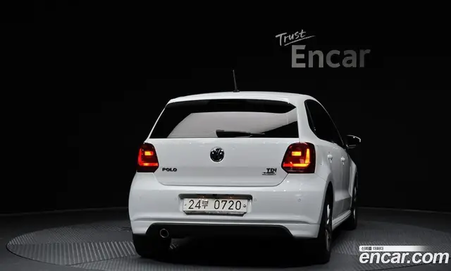 Volkswagen Polo 2015 1.4 автомат (гидро), миниатюра 4