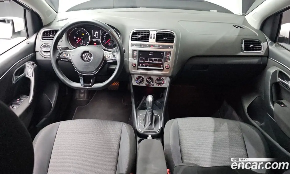 Volkswagen Polo 2015 1.4 автомат (гидро), фото 7