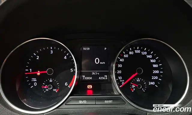 Volkswagen Polo 2015 1.4 автомат (гидро), миниатюра 8