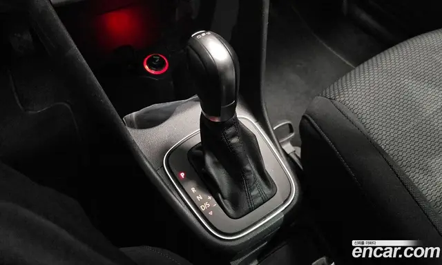 Volkswagen Polo 2015 1.4 автомат (гидро), миниатюра 9