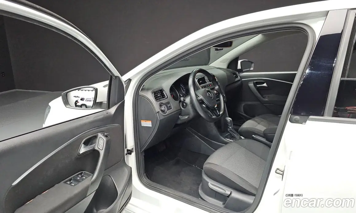 Volkswagen Polo 2015 1.4 автомат (гидро), фото 10