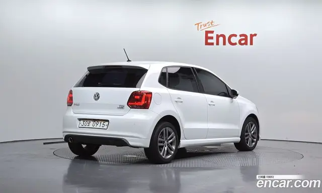 Volkswagen Polo 2016 1.4 автомат (гидро), миниатюра 2