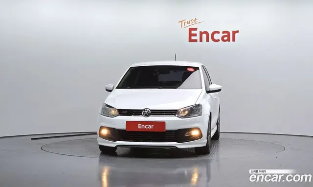 Volkswagen Polo 2016 1.4 автомат (гидро), миниатюра 3