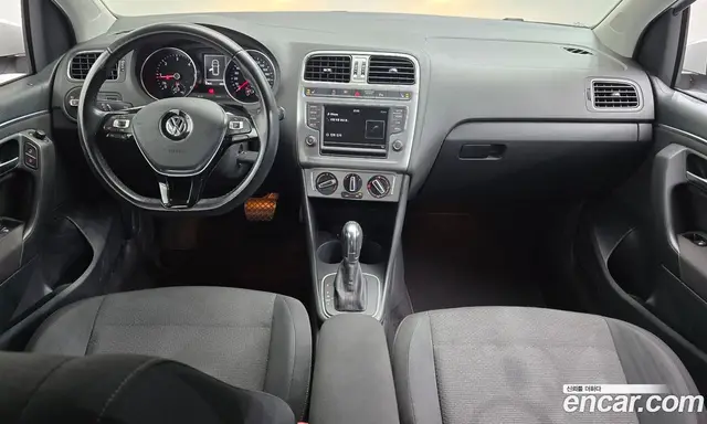 Volkswagen Polo 2016 1.4 автомат (гидро), миниатюра 7