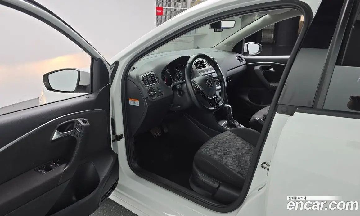 Volkswagen Polo 2016 1.4 автомат (гидро), фото 10