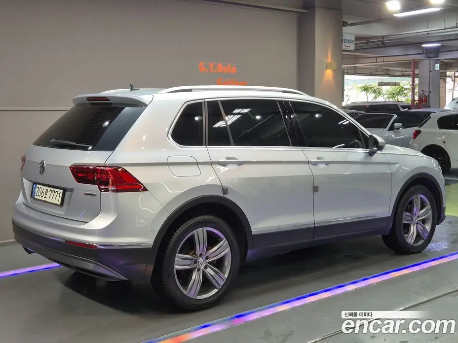 Volkswagen Tiguan 2018 2.0 автомат (гидро), фото 3