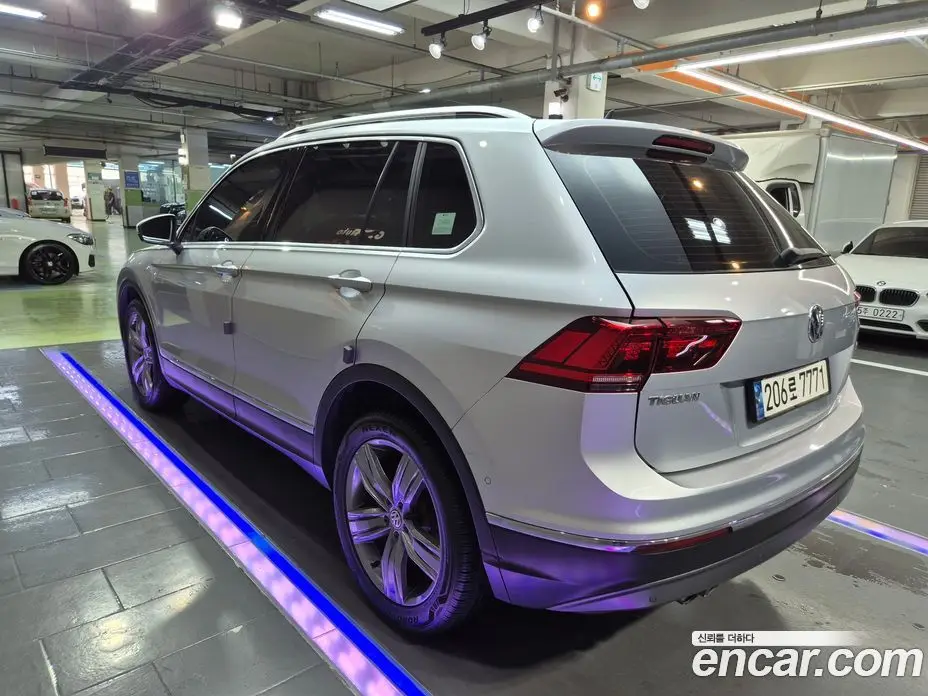Volkswagen Tiguan 2018 2.0 автомат (гидро), фото 5