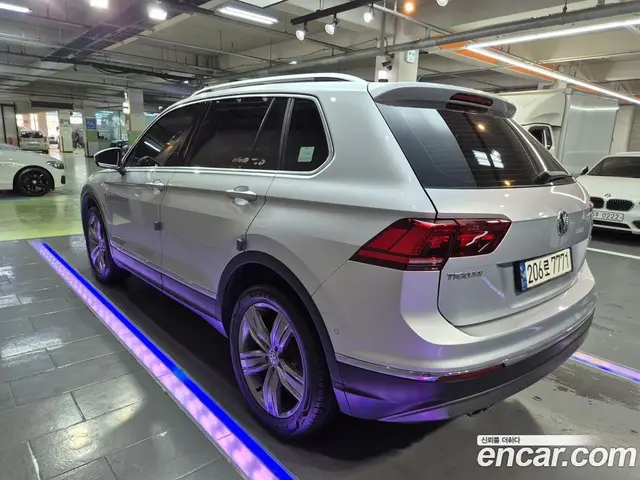 Volkswagen Tiguan 2018 2.0 автомат (гидро), миниатюра 5