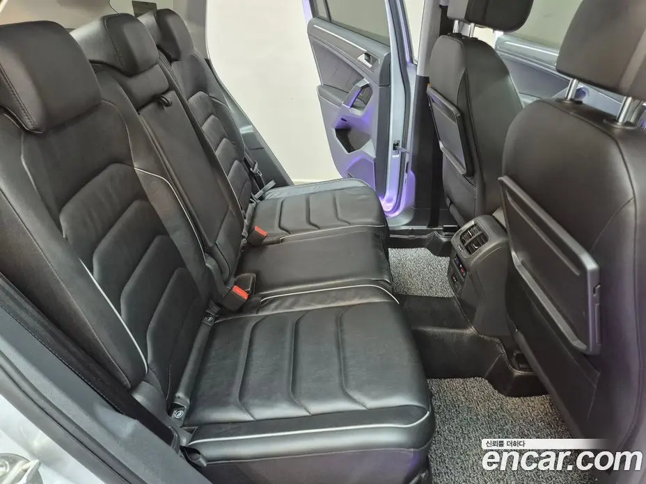 Volkswagen Tiguan 2018 2.0 автомат (гидро), фото 8