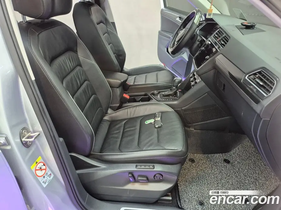 Volkswagen Tiguan 2018 2.0 автомат (гидро), фото 9