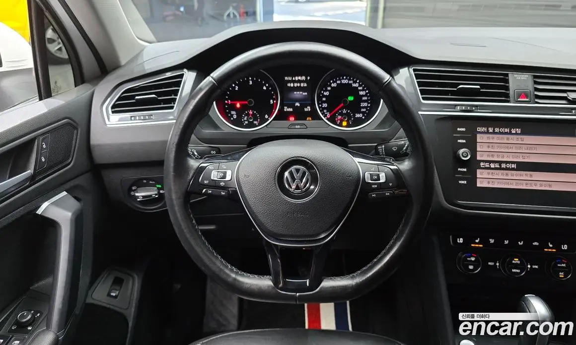 Volkswagen Tiguan 2020 2.0 автомат (гидро), фото 13