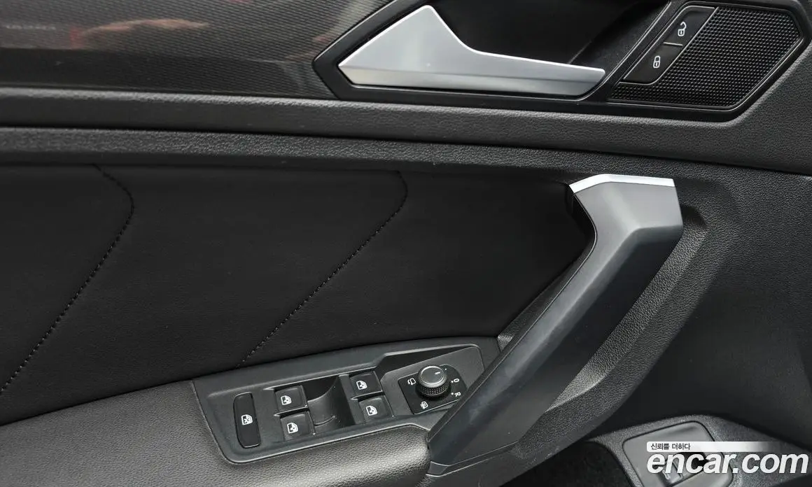 Volkswagen Tiguan 2020 2.0 автомат (гидро), фото 18