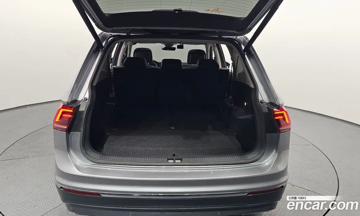 Volkswagen Tiguan 2020 2.0 автомат (гидро), фото 20