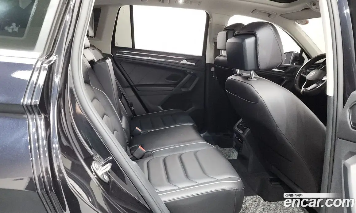 Volkswagen Tiguan 2022 2.0 автомат (гидро), фото 17
