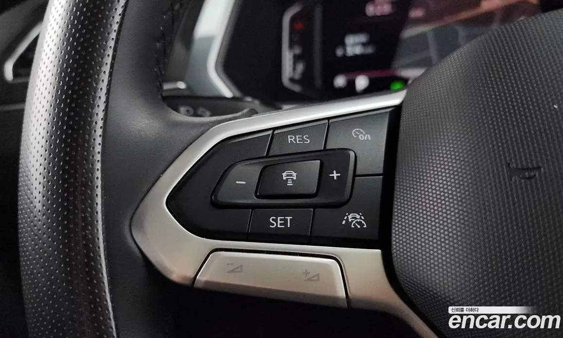 Volkswagen Tiguan 2022 2.0 автомат (гидро), фото 22