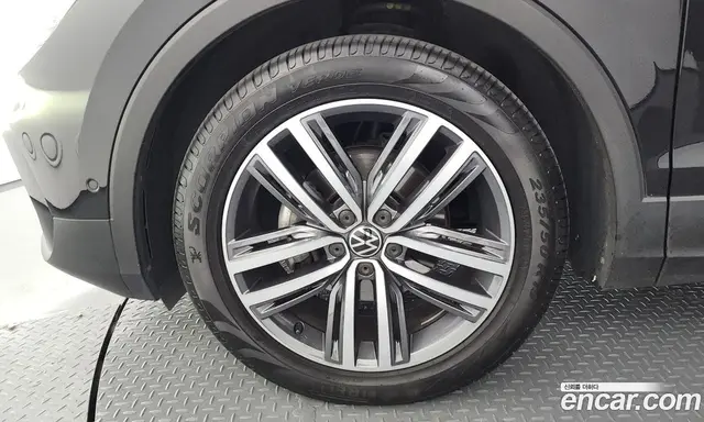 Volkswagen Tiguan 2022 2.0 автомат (гидро), миниатюра 5