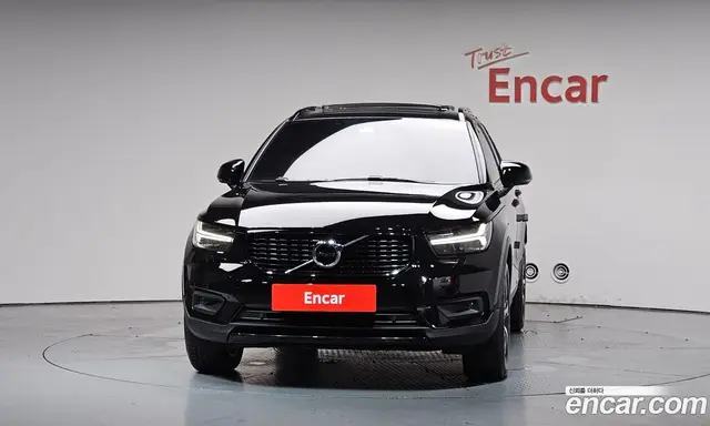 Volvo XC40 2020 2.0 автомат (гидро), миниатюра 2