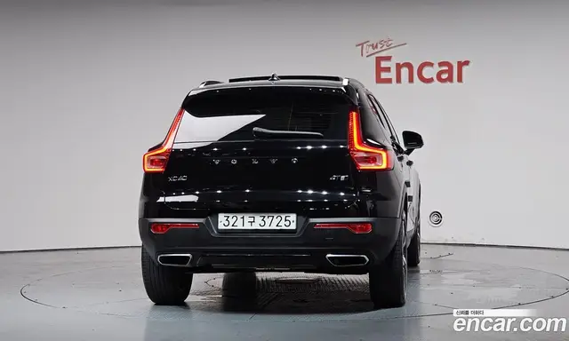 Volvo XC40 2020 2.0 автомат (гидро), миниатюра 3