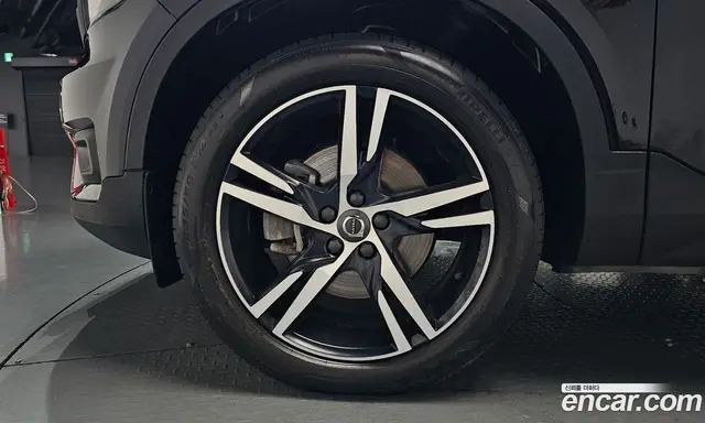 Volvo XC40 2020 2.0 автомат (гидро), миниатюра 4