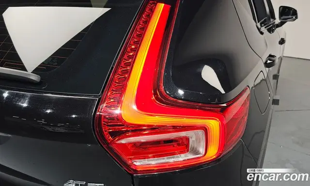 Volvo XC40 2020 2.0 автомат (гидро), миниатюра 8