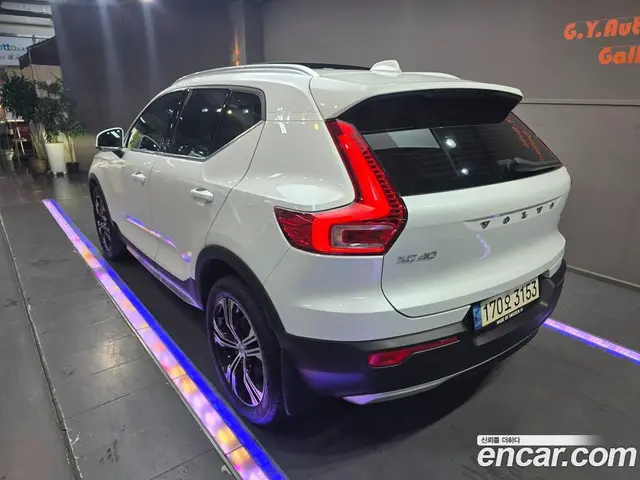 Volvo XC40 2022 2.0 автомат (гидро), миниатюра 2