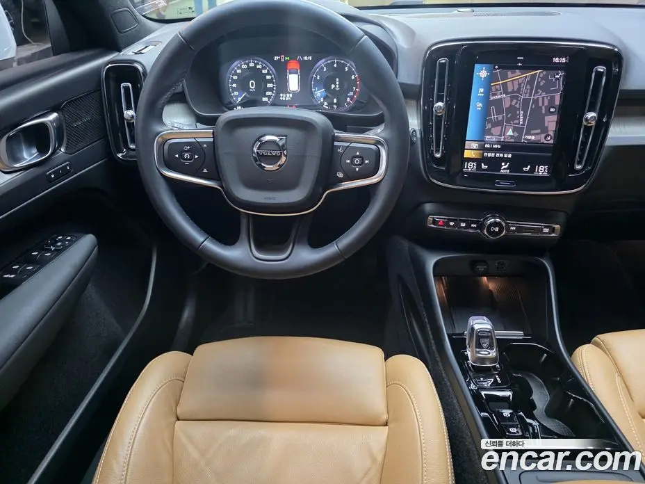 Volvo XC40 2022 2.0 автомат (гидро), фото 7