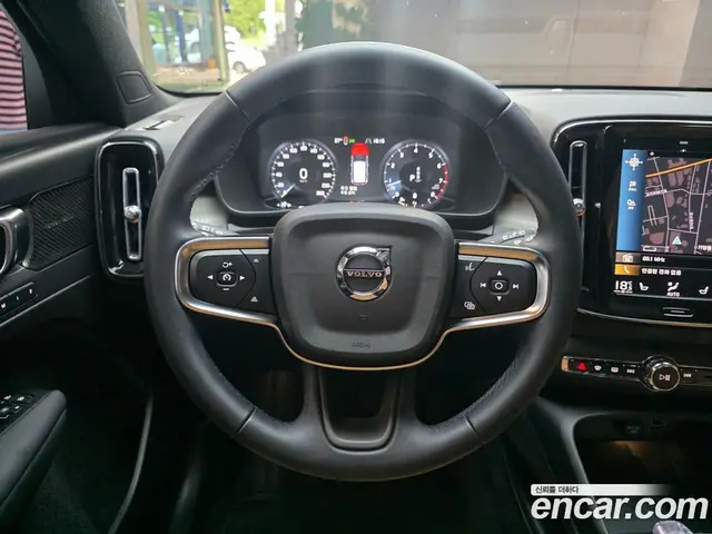 Volvo XC40 2022 2.0 автомат (гидро), миниатюра 9