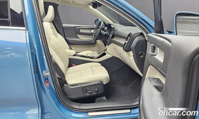 Volvo XC40 2024 2.0 автомат (гидро), миниатюра 11