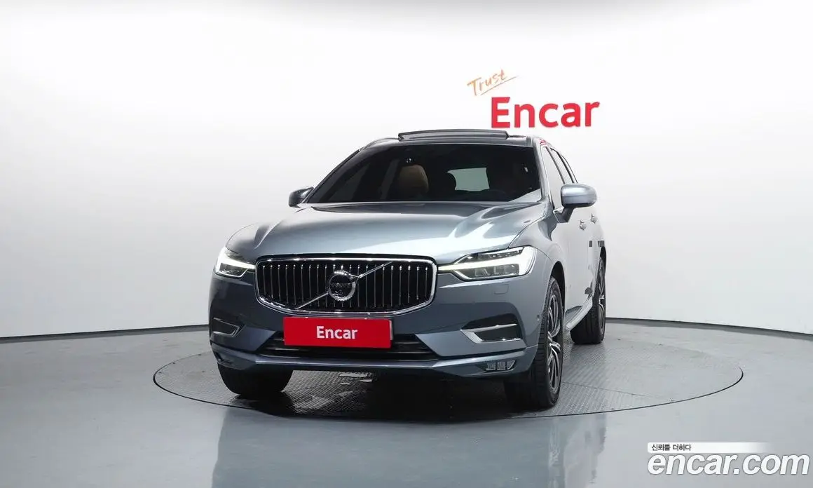 Volvo XC60 2018 2.0 автомат (гидро), фото 3