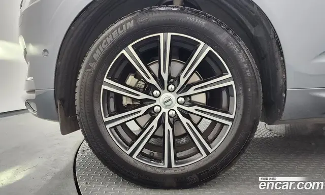 Volvo XC60 2018 2.0 автомат (гидро), миниатюра 5
