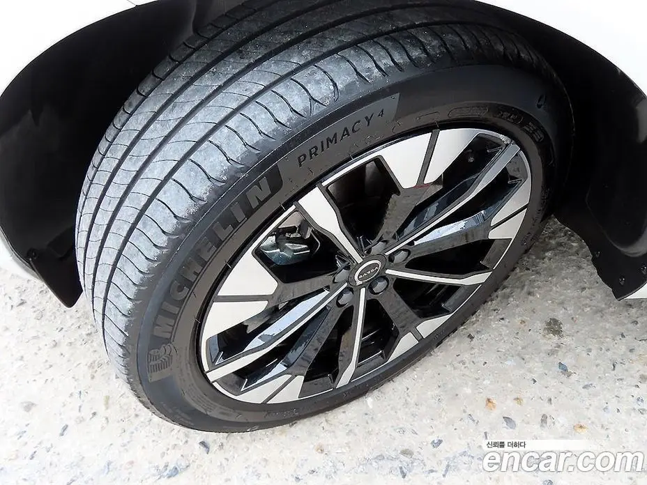 Volvo XC60 2025 2.0 автомат (гидро), фото 20