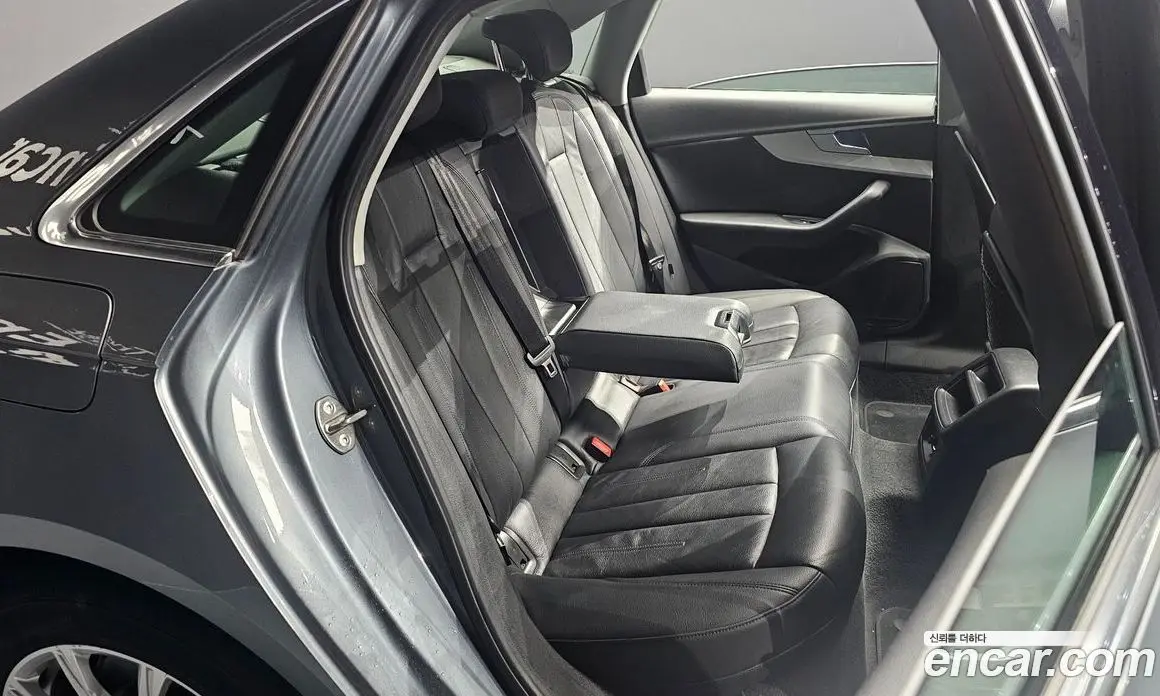 Audi A4 2016 2.0 автомат (гидро), фото 11