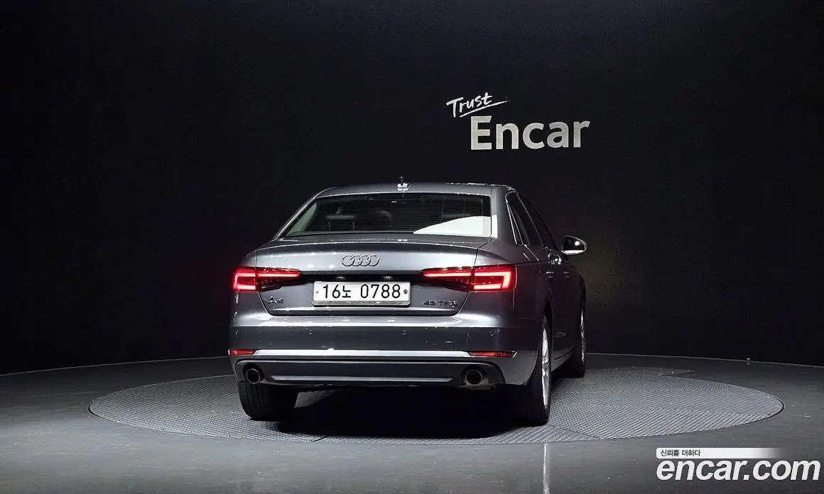 Audi A4 2016 2.0 автомат (гидро), фото 4