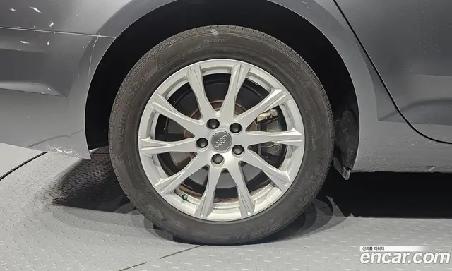 Audi A4 2016 2.0 автомат (гидро), миниатюра 5