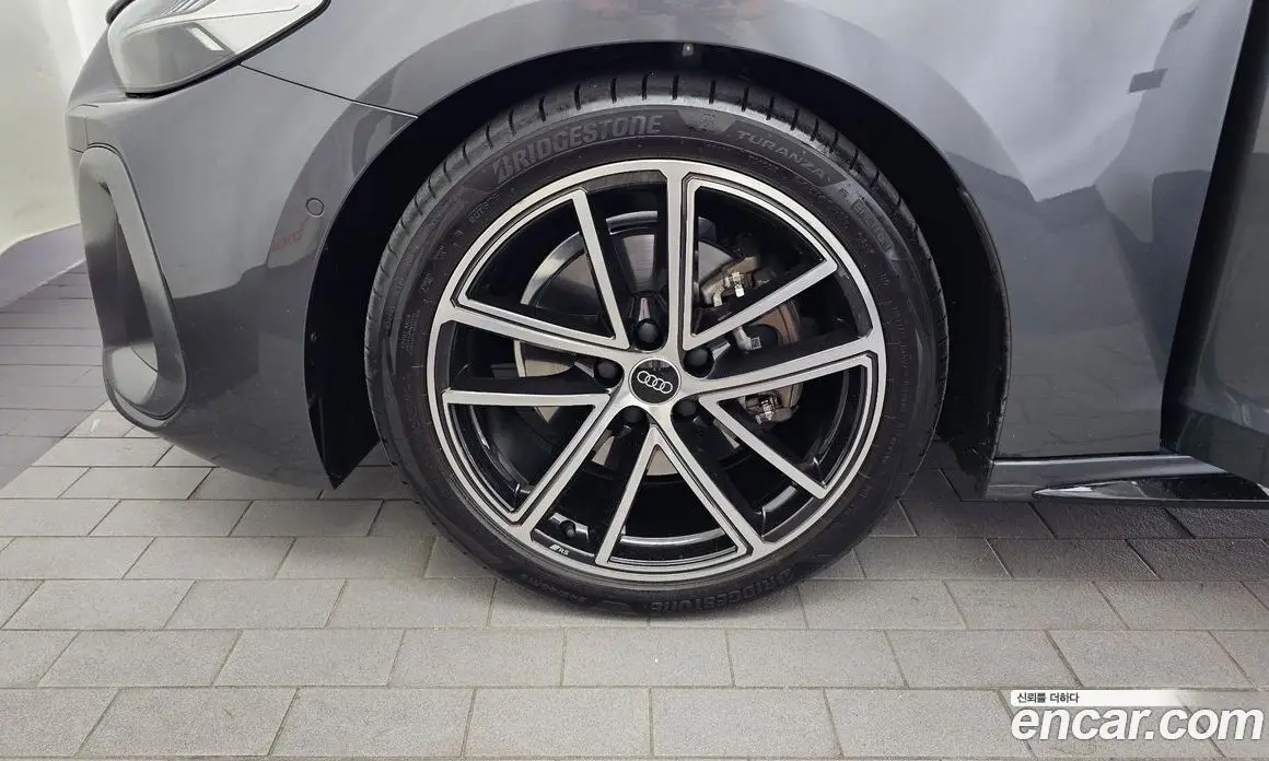 Audi A5 2025 2.0 автомат (гидро), фото 5