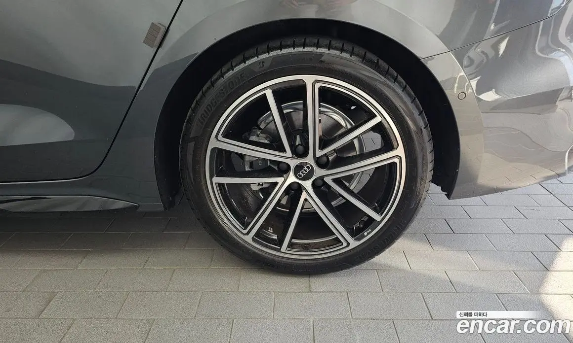 Audi A5 2025 2.0 автомат (гидро), фото 7