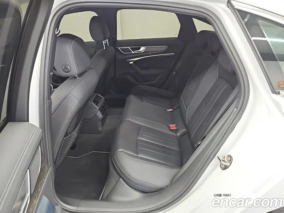 Audi A6 2021 3.0 автомат (гидро), фото 12