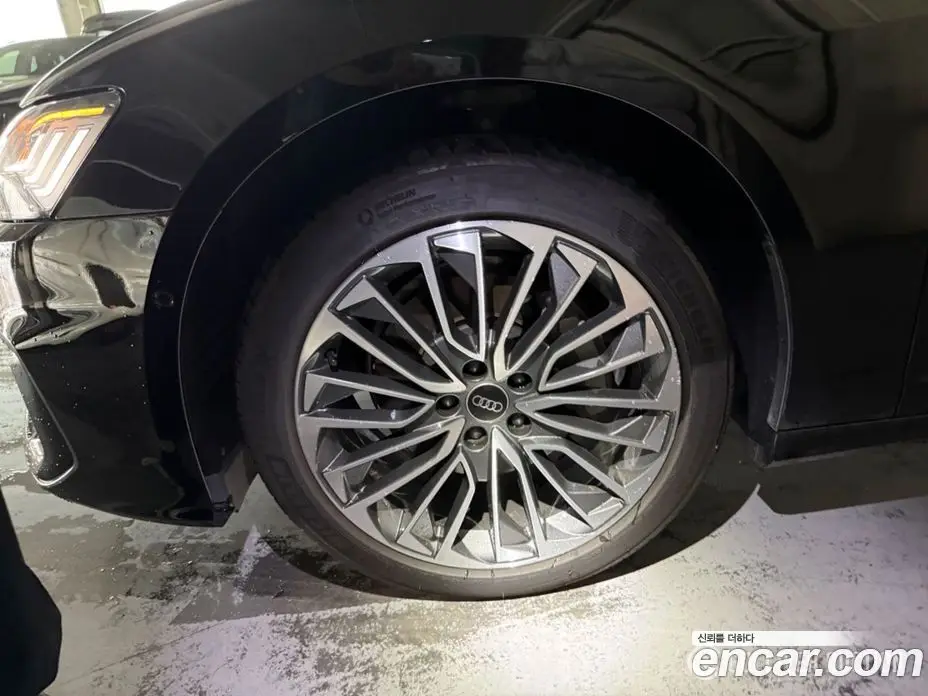 Audi A6 2025 2.0 автомат (гидро), фото 6