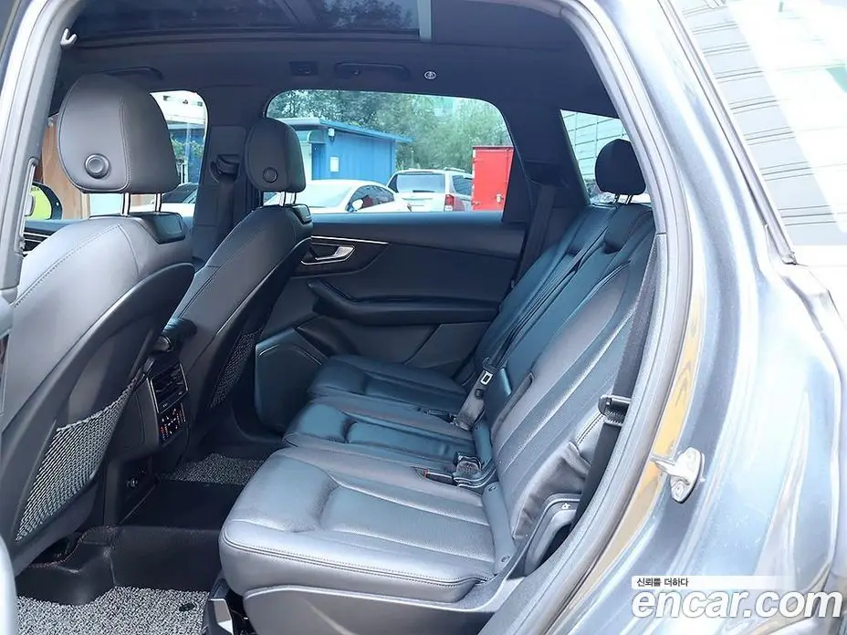 Audi Q7 2021 3.0 автомат (гидро), фото 12