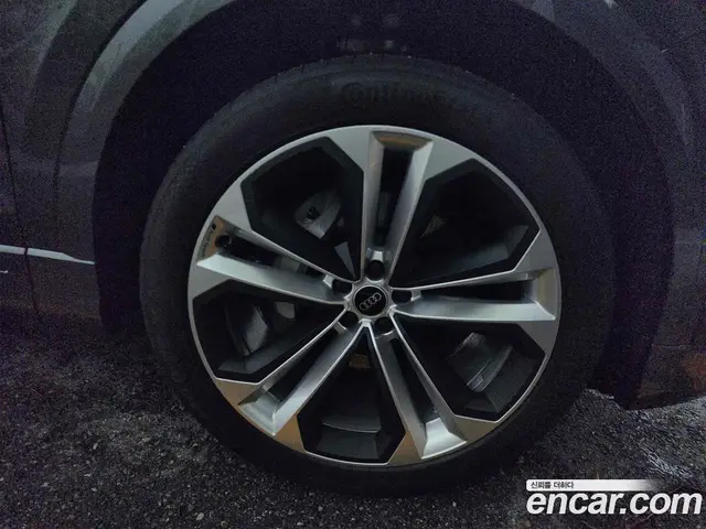 Audi Q8 2026 3.0 автомат (гидро), миниатюра 9